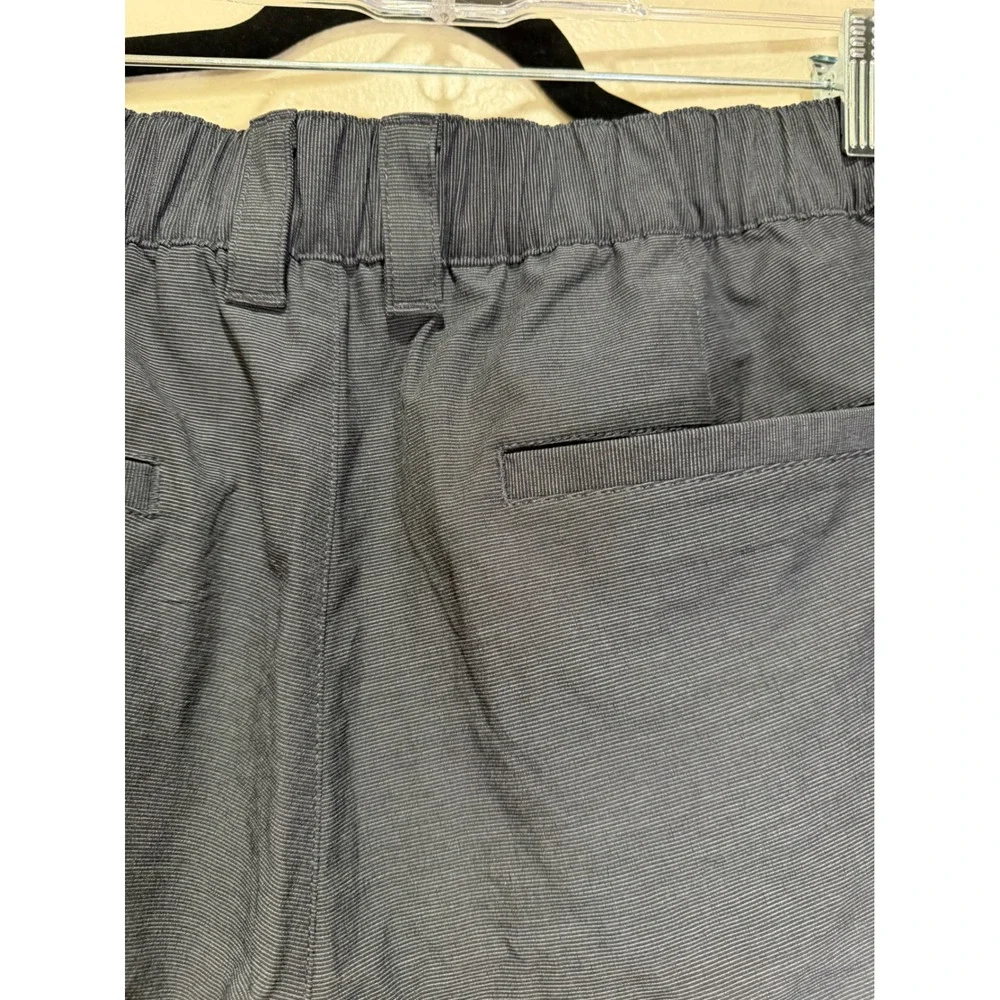 Banana Republic Core Temp Mens Shorts Charcoal Gray Micro Stripe Elastic Back 37